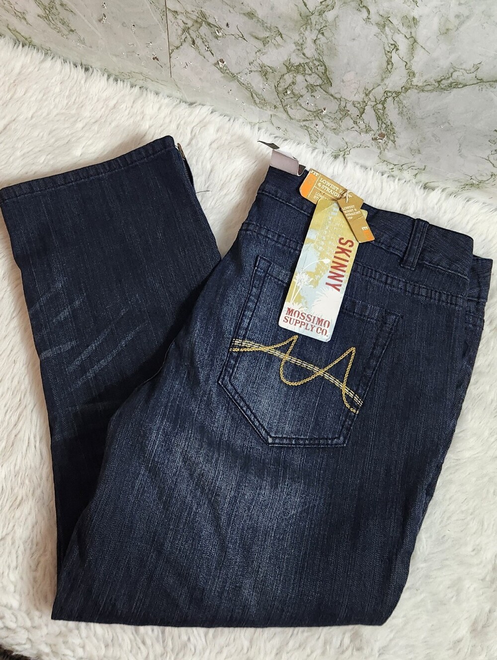 MOSSIMO Skinny Lowest Waist & Straight Hip and Thigh Dark Wash Capris